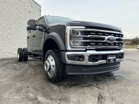 New 2026 Ford F550 4x4 Crew Cab image 16