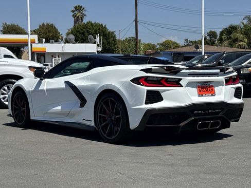 Used 2022 Chevrolet Corvette Stingray Premium Conv w/ Z51 Performance Package RWD image 7