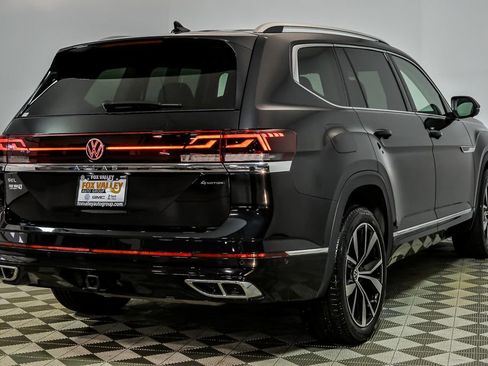 Certified 2024 Volkswagen Atlas SEL Premium R-Line AWD/4WD image 8