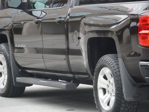 Used 2018 Chevrolet Silverado 1500 LT w/ All Star Edition AWD/4WD image 22