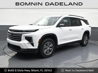 Used 2025 Chevrolet Traverse LT FWD video 1