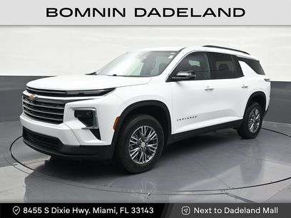 Used 2025 Chevrolet Traverse LT