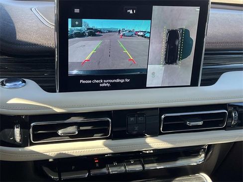 Used 2023 Lincoln Aviator Black Label w/ Jet Package image 23