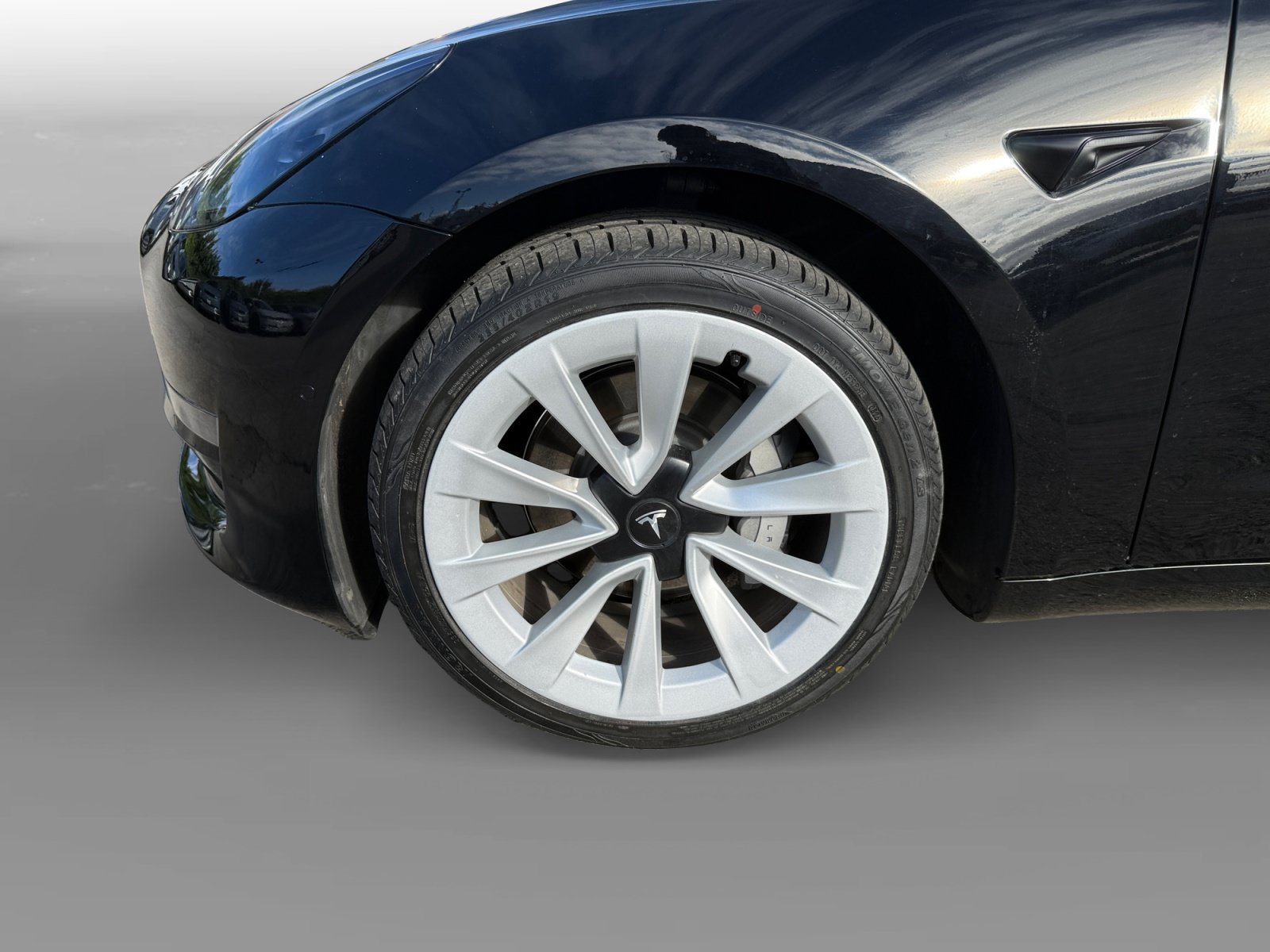 Used 2022 Tesla Model 3 RWD image 9