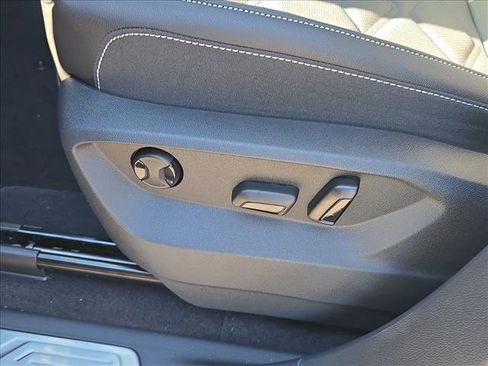 New 2026 Volkswagen Atlas SE image 6