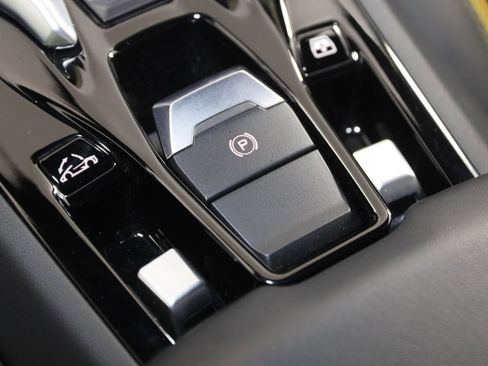 Used 2023 Lamborghini Huracan EVO image 60