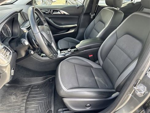 Used 2019 INFINITI QX30 w/ Navigation Package image 9