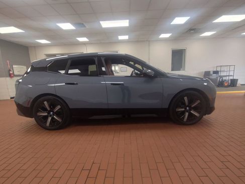 Used 2023 BMW iX xDrive50 w/ Ultimate Package 2 image 7