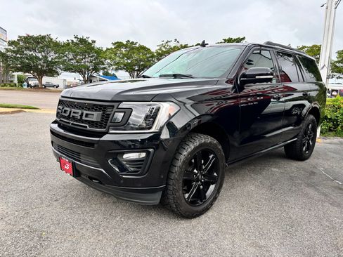 Used 2021 Ford Expedition Limited AWD/4WD image 7