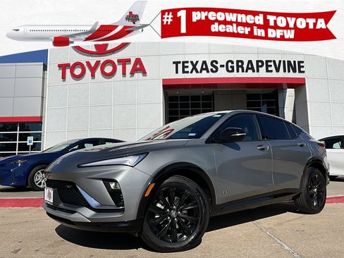 Used 2025 Buick Envista Sport Touring image 1