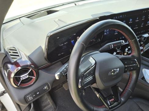 Used 2024 Chevrolet Blazer EV RS RWD image 5