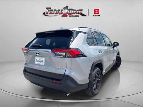 Certified 2023 Toyota RAV4 LE AWD/4WD image 11