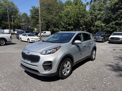 Used 2017 Kia Sportage LX w/ LX Popular Package FWD image 2