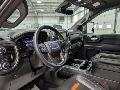 Used 2020 GMC Sierra 2500 AT4 w/ AT4 Premium Package image 18