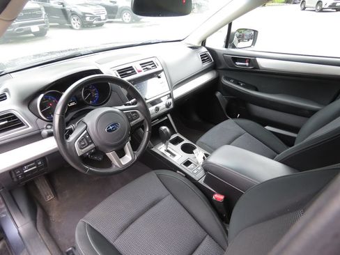 Used 2017 Subaru Outback 2.5i Premium AWD/4WD image 11