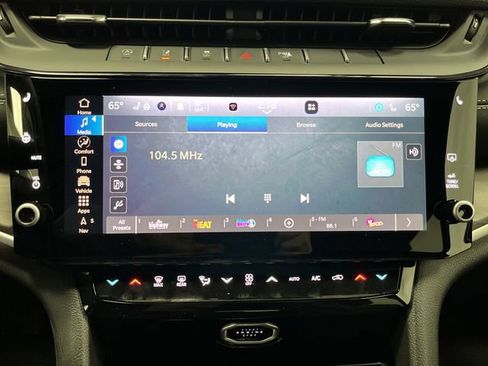 New 2026 Jeep Grand Cherokee Limited w/ Luxury Tech Group II image 19