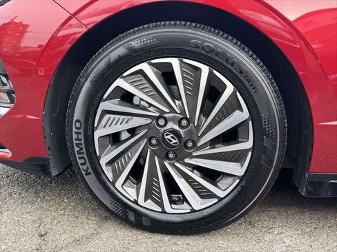 Used 2025 Hyundai Sonata Limited FWD image 5