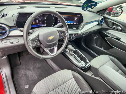 Certified 2024 Chevrolet Trax LT w/ Driver Confidence Package FWD image 8