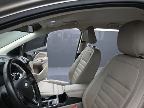 Used 2018 Ford Escape Titanium w/ Ford Safe & Smart Package image 11