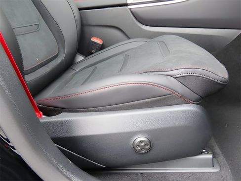 New 2025 Mercedes-Benz GLC 43 AMG 4MATIC image 13