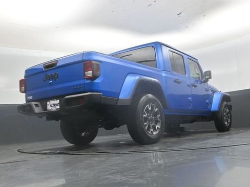 New 2026 Jeep Gladiator Sport AWD/4WD image 41