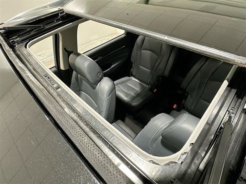 Used 2021 Buick Enclave Premium w/ Sun and Sites Package image 23