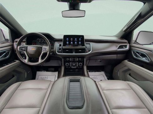 Used 2021 Chevrolet Suburban LT RWD image 20