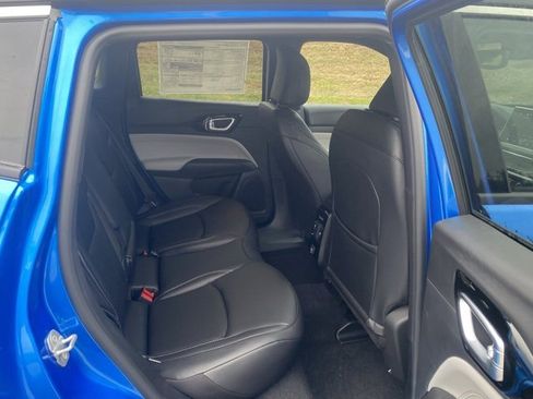 New 2026 Jeep Compass Limited image 30