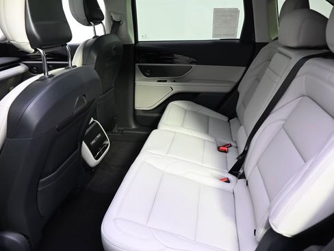 New 2026 Lincoln Nautilus Premier w/ Equipment Group 102A image 21