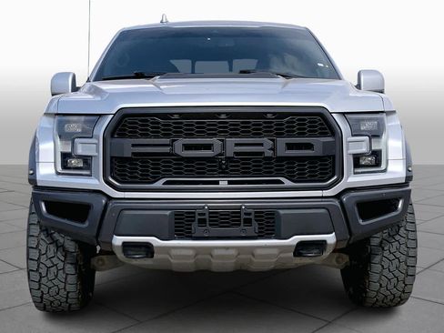 Certified 2019 Ford F150 Raptor w/ Equipment Group 802A Luxury image 3