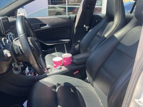 Used 2014 Mercedes-Benz CLA 250 image 9