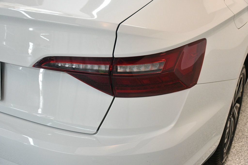 Used 2020 Volkswagen Jetta SEL Premium FWD image 15