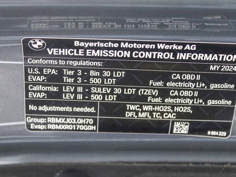 Used 2024 BMW X5 xDrive50e image 28