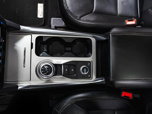 Used 2022 Ford Explorer Limited w/ Class IV Trailer Tow Package image 19