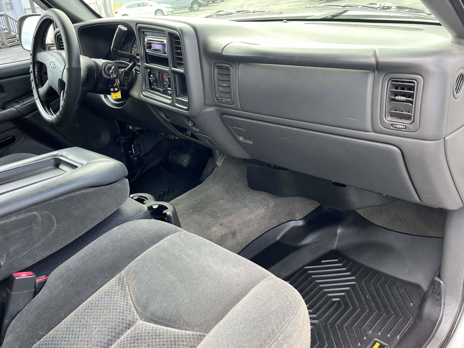 Used 2005 Chevrolet Silverado 1500 4x4 Extended Cab w/ Light Duty Power Package image 24