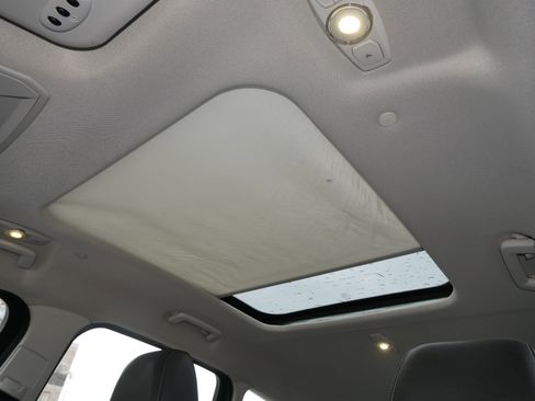 Used 2015 Ford C-MAX Energi SEL w/ Equipment Group 302A image 33