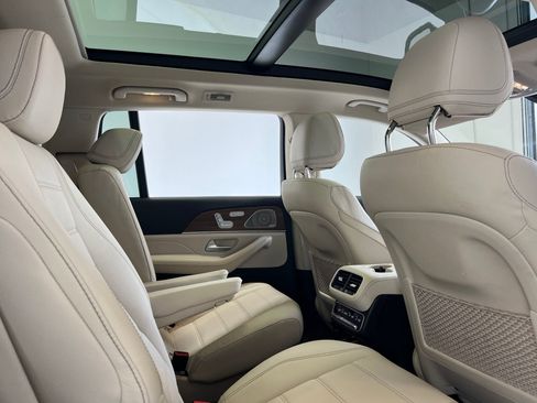 Used 2023 Mercedes-Benz GLS 580 4MATIC image 25