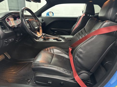 Used 2016 Dodge Challenger SRT Hellcat image 21
