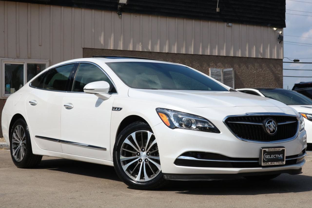 Used 2017 Buick LaCrosse Essence w/ Sun and Shade Package FWD image 3