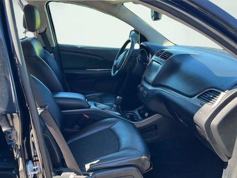 Used 2017 Dodge Journey Crossroad FWD image 32