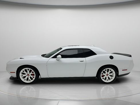 Used 2019 Dodge Challenger R/T Scat Pack w/ Dynamics Package RWD image 7