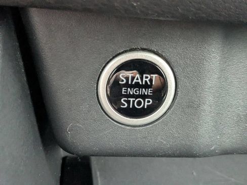 Used 2023 Nissan Rogue SV FWD image 25