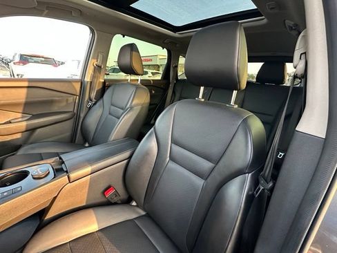 Certified 2023 Nissan Rogue SV w/ SV Premium B Package AWD/4WD image 24