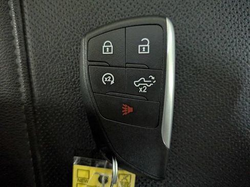 Used 2023 Chevrolet Silverado 1500 LTZ w/ LTZ Convenience Package II AWD/4WD image 30