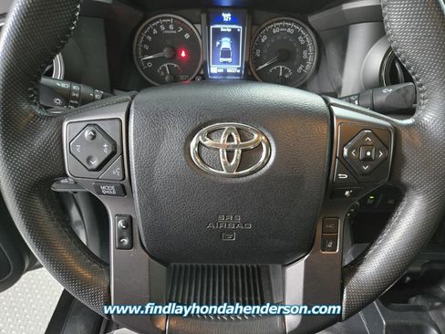 Used 2022 Toyota Tacoma TRD Sport image 16