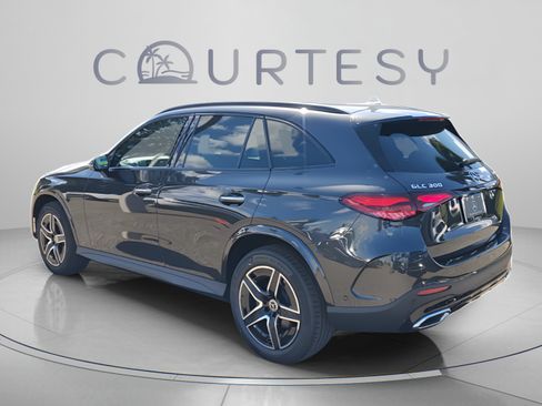 Certified 2026 Mercedes-Benz GLC 300 4MATIC image 3