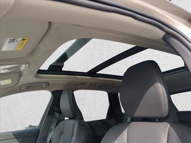 Used 2025 Volvo XC60 T8 Plus w/ Protection Package Premier AWD/4WD image 13