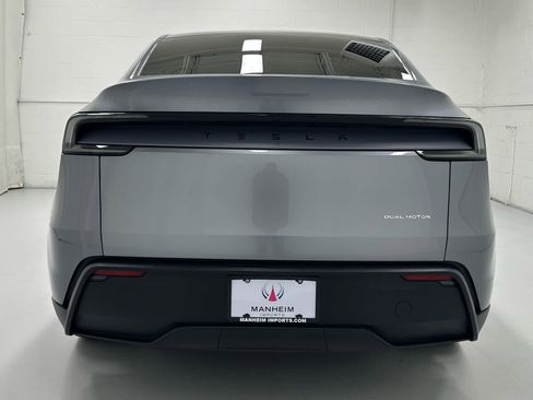 Used 2026 Tesla Model Y Long Range image 7