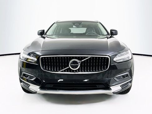 Used 2022 Volvo V90 B6 Cross Country w/ Advanced Package AWD/4WD image 5