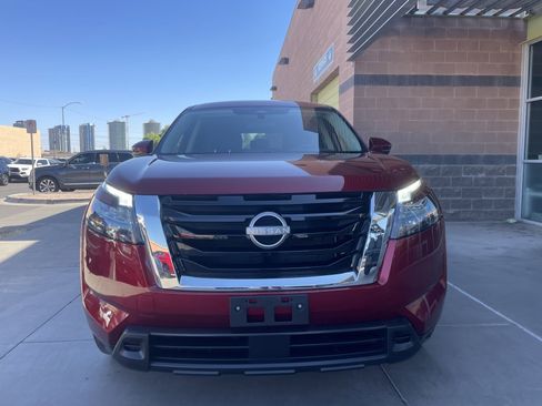 Used 2024 Nissan Pathfinder SV w/ Lighting Package (N92) image 7